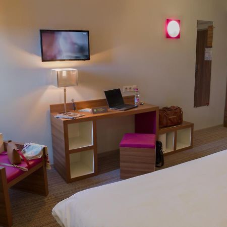 Готель Ibis Styles Castres Екстер'єр фото