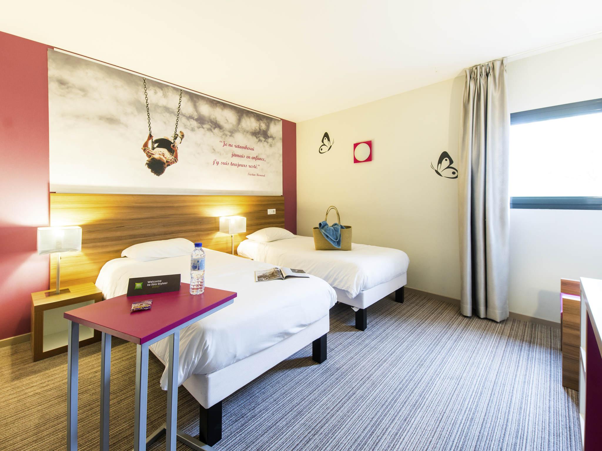 Готель Ibis Styles Castres Екстер'єр фото