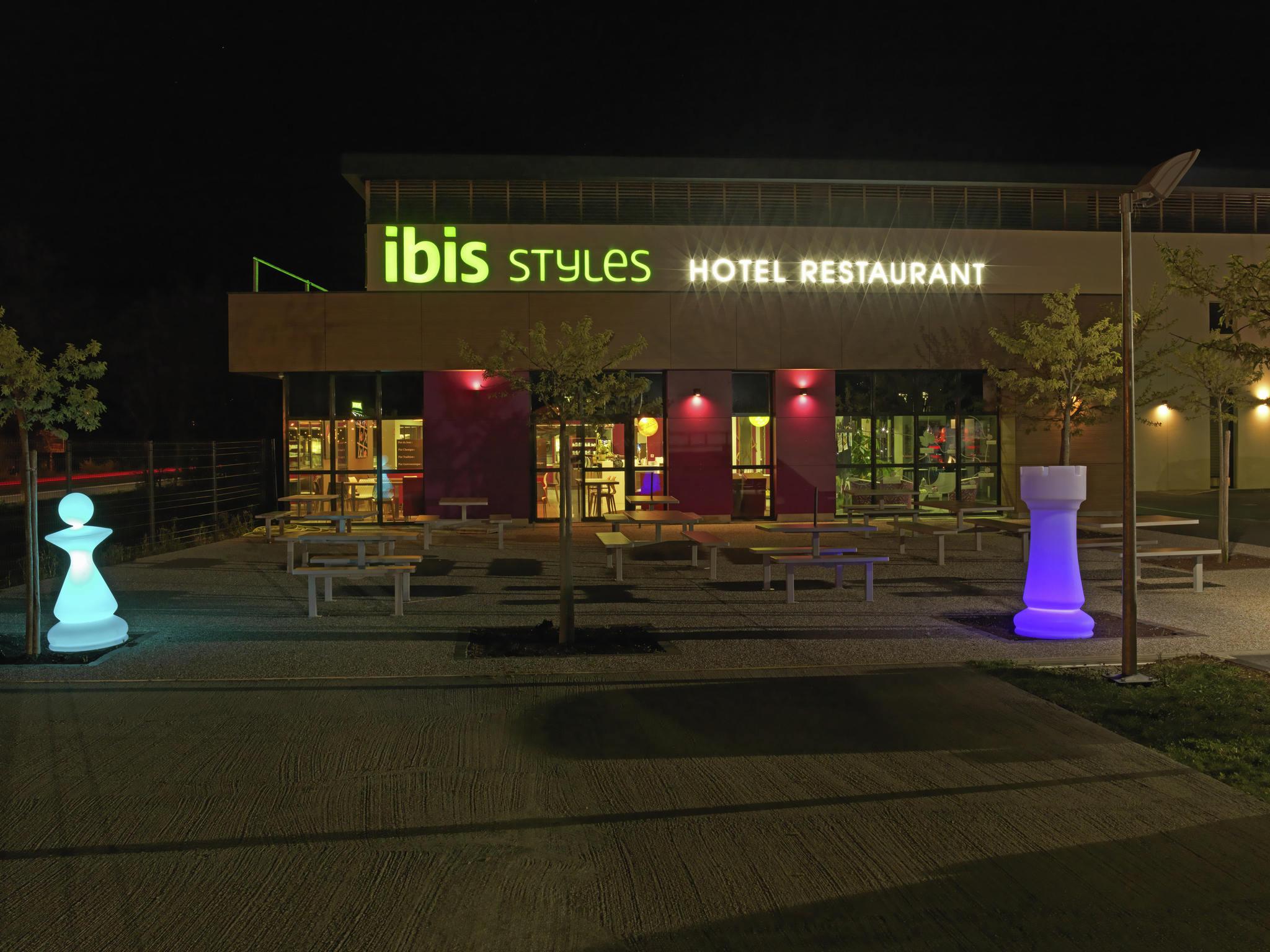 Готель Ibis Styles Castres Екстер'єр фото