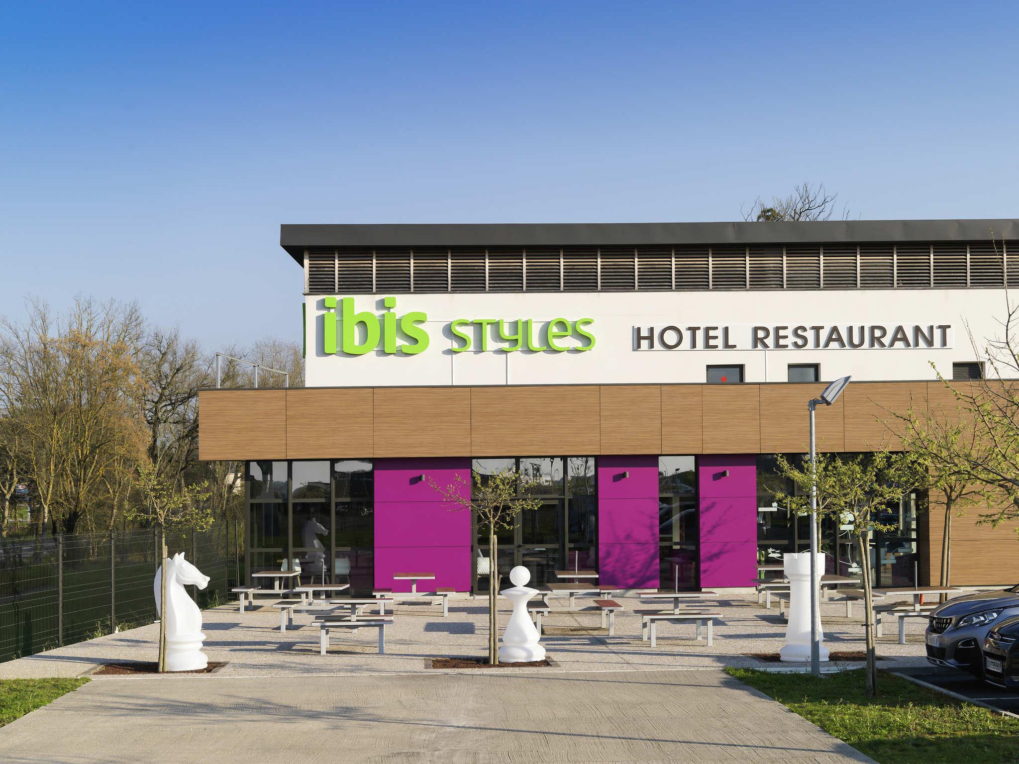 Готель Ibis Styles Castres Екстер'єр фото